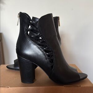 Black Women's Heeled Boots
